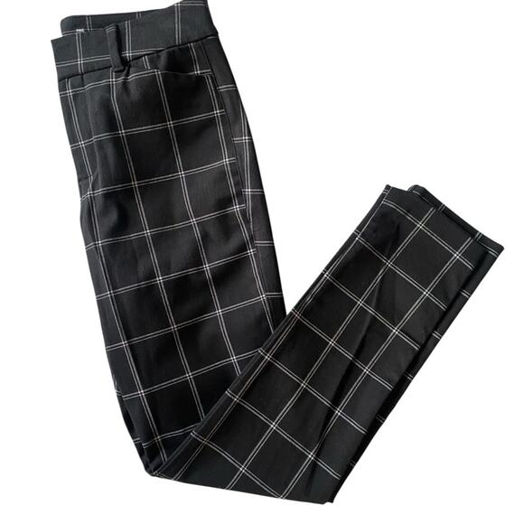 Old Navy Women's Black Plaid Skinny Pants - Picture 2 of 10